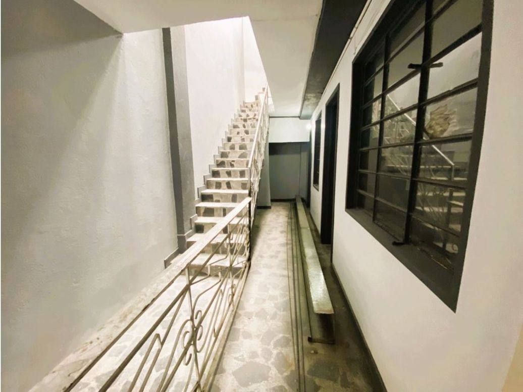 Casa de 9 alcobas en venta en San Fernando, Bogotá, 300 m² · foto 12 de 15