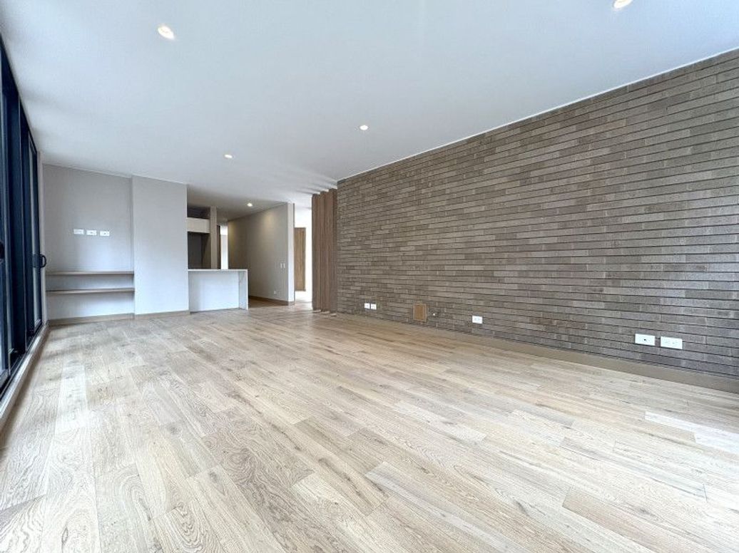Apartamento de 3 alcobas en venta en La Cabrera, Bogotá, 133 m² · foto 2 de 20