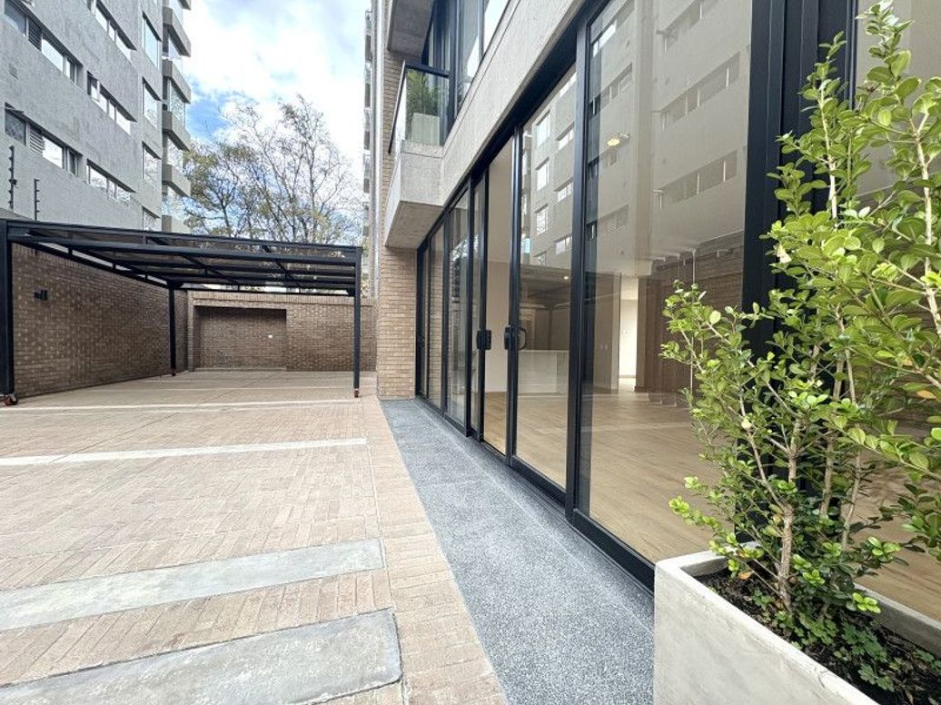 Apartamento de 3 alcobas en venta en La Cabrera, Bogotá, 133 m² · foto 4 de 20