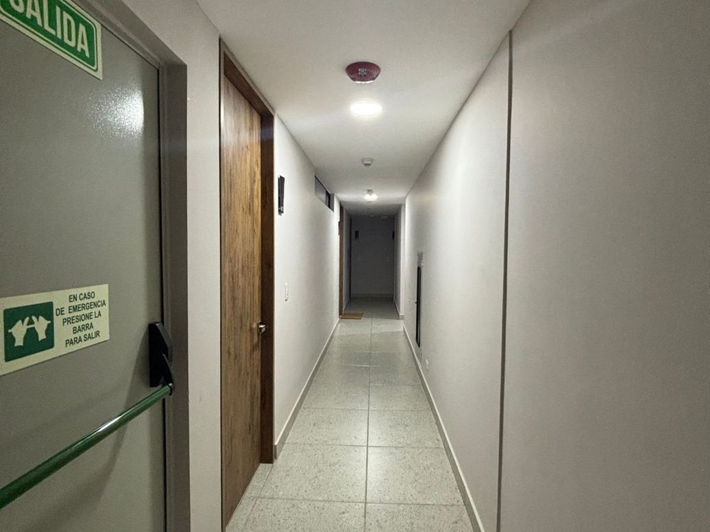 Apartamento de 1 alcoba en venta en Los Cedros Oriental, Bogotá, 31 m² · foto 7 de 17