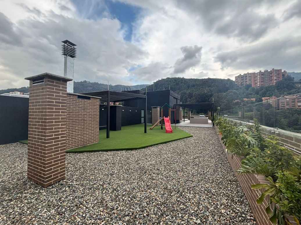 Apartamento de 1 alcoba en venta en Los Cedros Oriental, Bogotá, 31 m² · foto 16 de 17