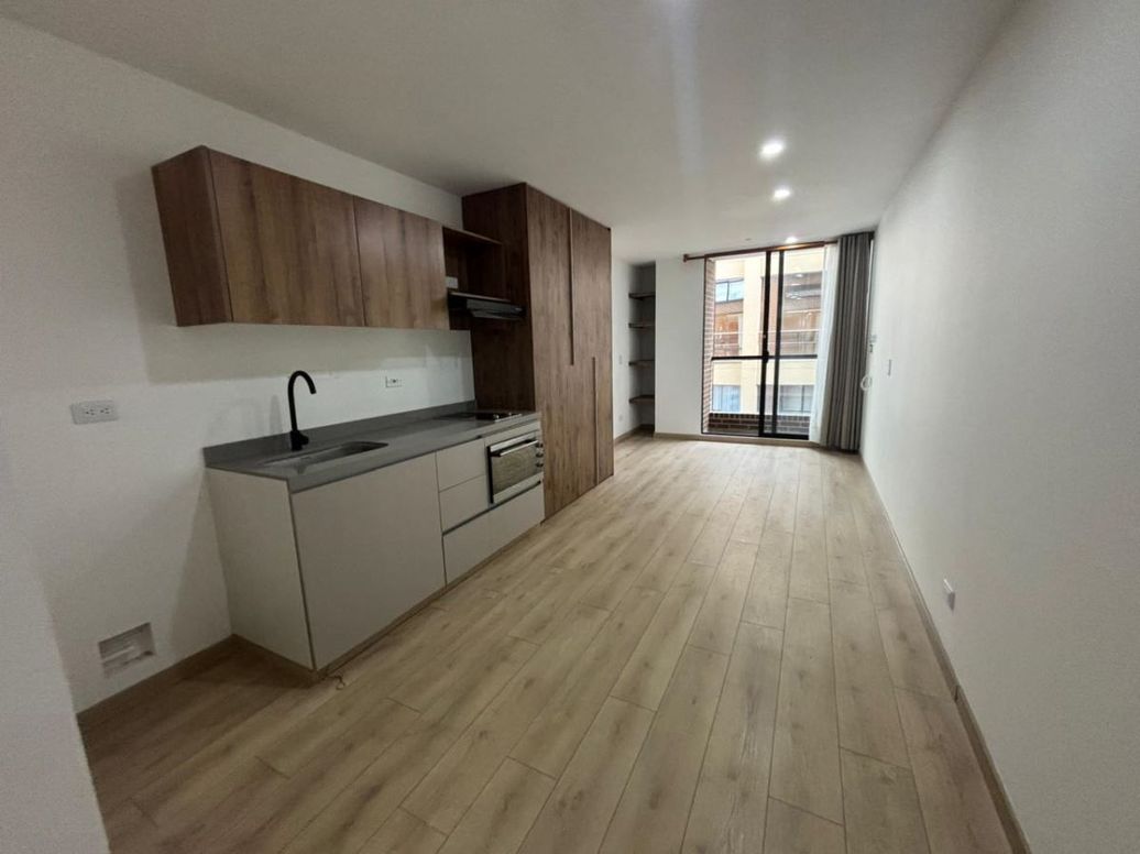 Apartamento de 1 alcoba en venta en Los Cedros Oriental, Bogotá, 31 m² · foto 3 de 17