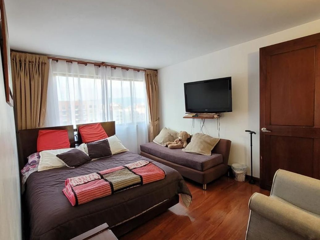 Apartamento de 3 alcobas en venta en Hayuelos, Bogotá, 130 m² · foto 7 de 18