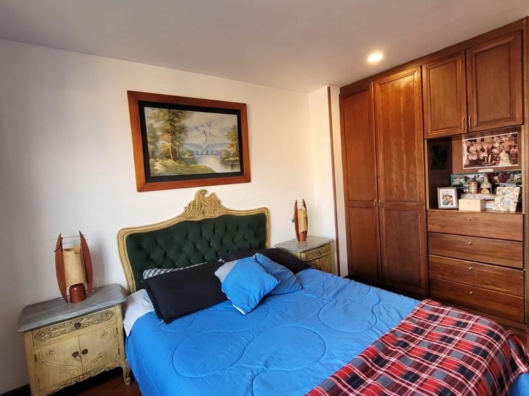 Apartamento de 3 alcobas en venta en Hayuelos, Bogotá, 130 m² · foto 12 de 18