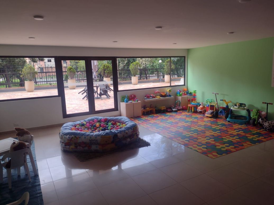 Apartamento de 3 alcobas en venta en Hayuelos, Bogotá, 130 m² · foto 17 de 18