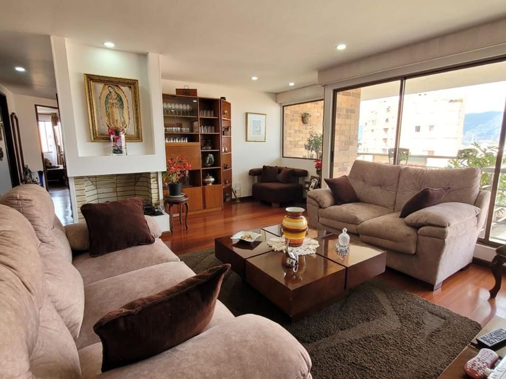 Apartamento de 3 alcobas en venta en Hayuelos, Bogotá, 130 m² · foto 16 de 18