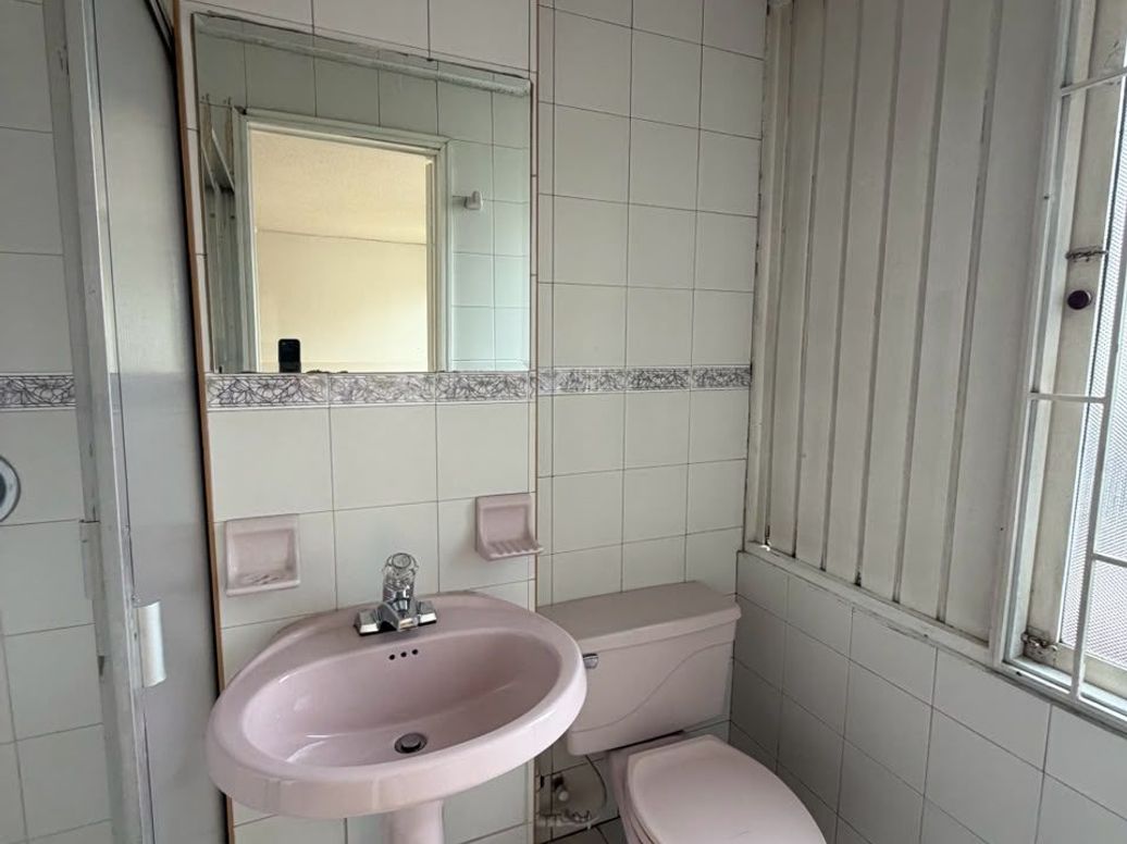 Apartamento de 4 alcobas en venta en Belalcázar, Bogotá, 137 m² · foto 16 de 16