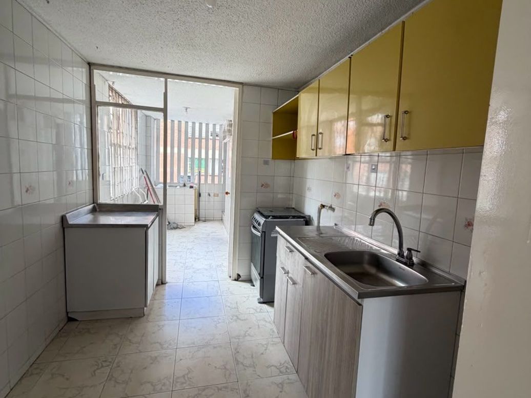 Apartamento de 4 alcobas en venta en Belalcázar, Bogotá, 137 m² · foto 14 de 16