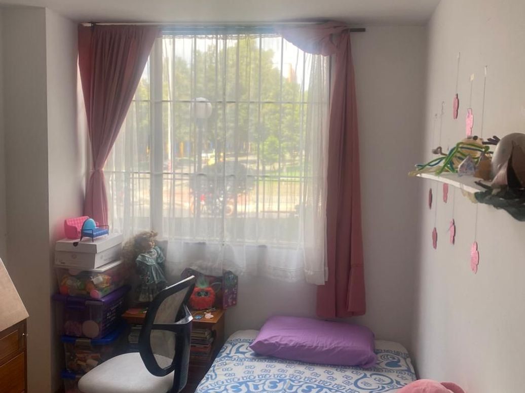 Apartamento de 3 alcobas en venta en Prados De La Calleja, Bogotá, 82 m² · foto 4 de 17