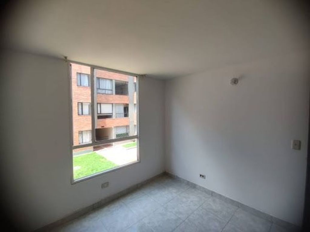 Apartamento de 3 alcobas en venta en Britalia, Bogotá, 61 m² · foto 18 de 20