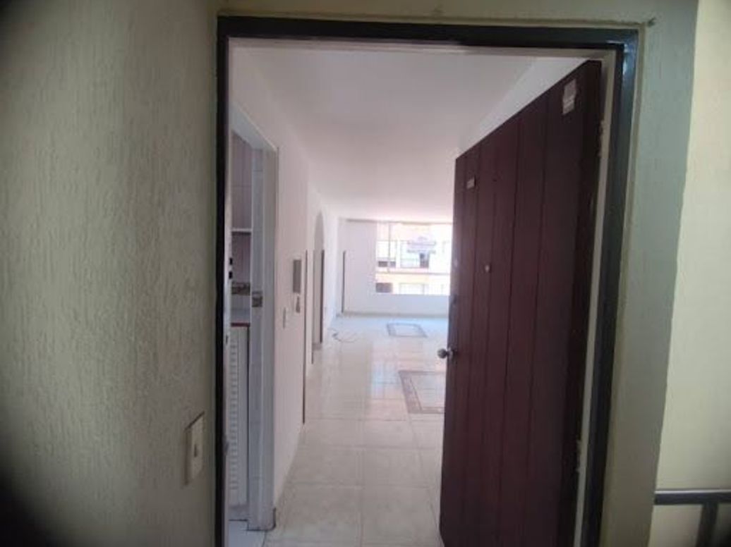 Apartamento de 3 alcobas en venta en Britalia, Bogotá, 61 m² · foto 2 de 20