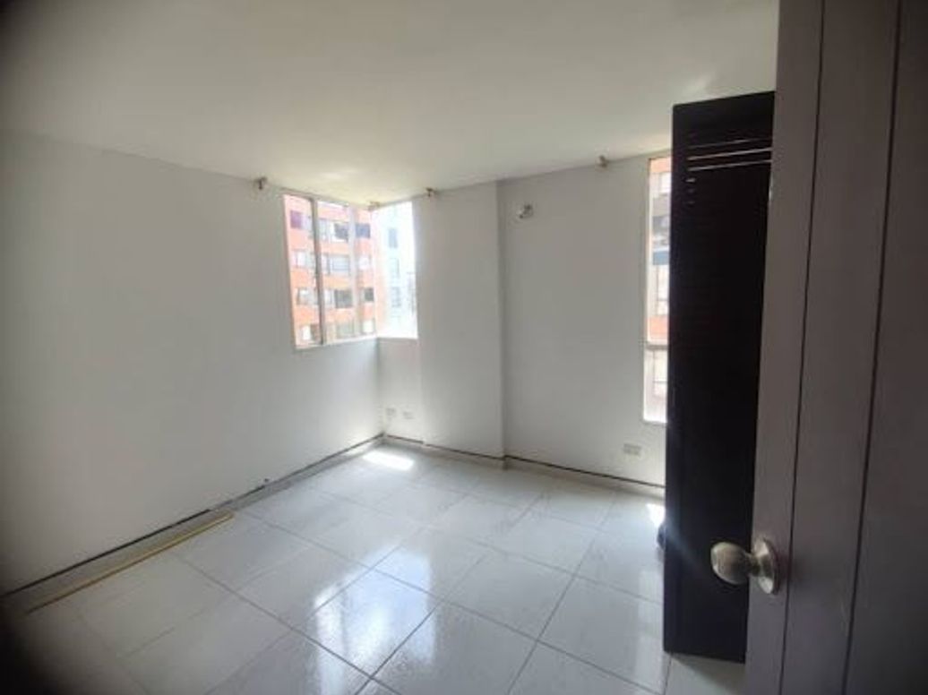 Apartamento de 3 alcobas en venta en Britalia, Bogotá, 61 m² · foto 12 de 20
