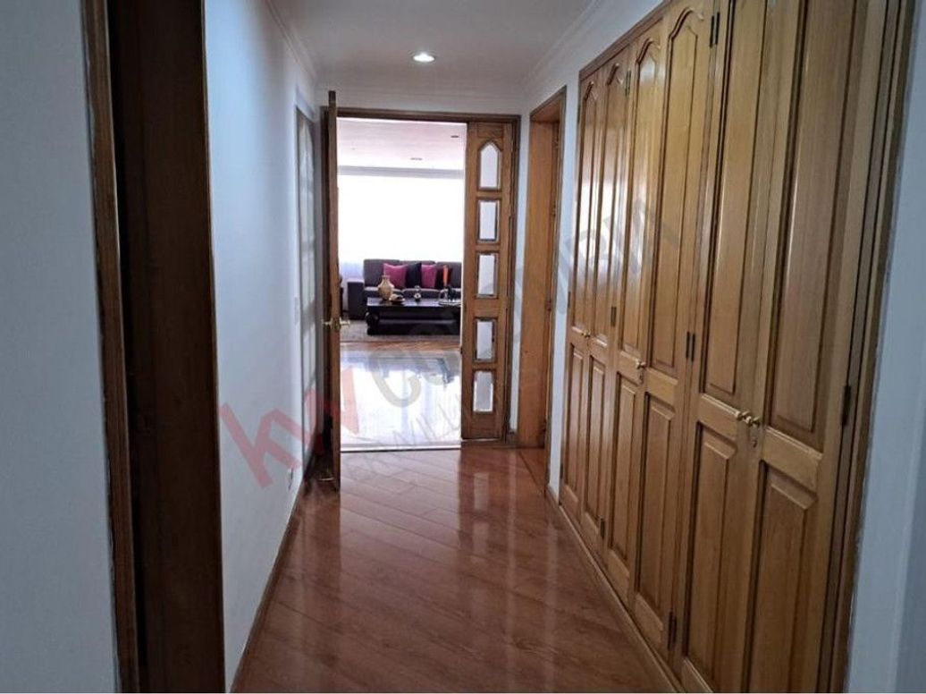 Apartamento de 3 alcobas en venta en Chico, Bogotá, 200 m² · foto 9 de 10