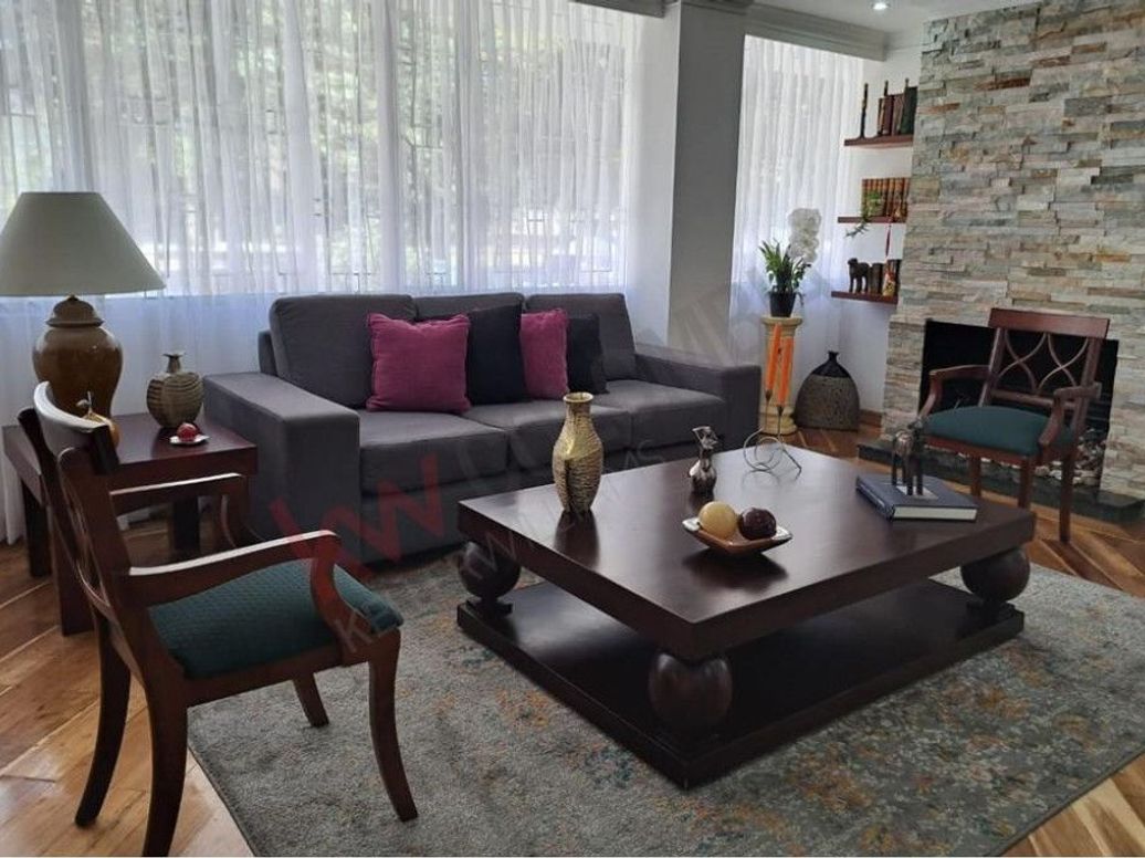 Apartamento de 3 alcobas en venta en Chico, Bogotá, 200 m² · foto 2 de 10