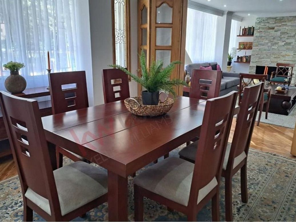 Apartamento de 3 alcobas en venta en Chico, Bogotá, 200 m² · foto 3 de 10