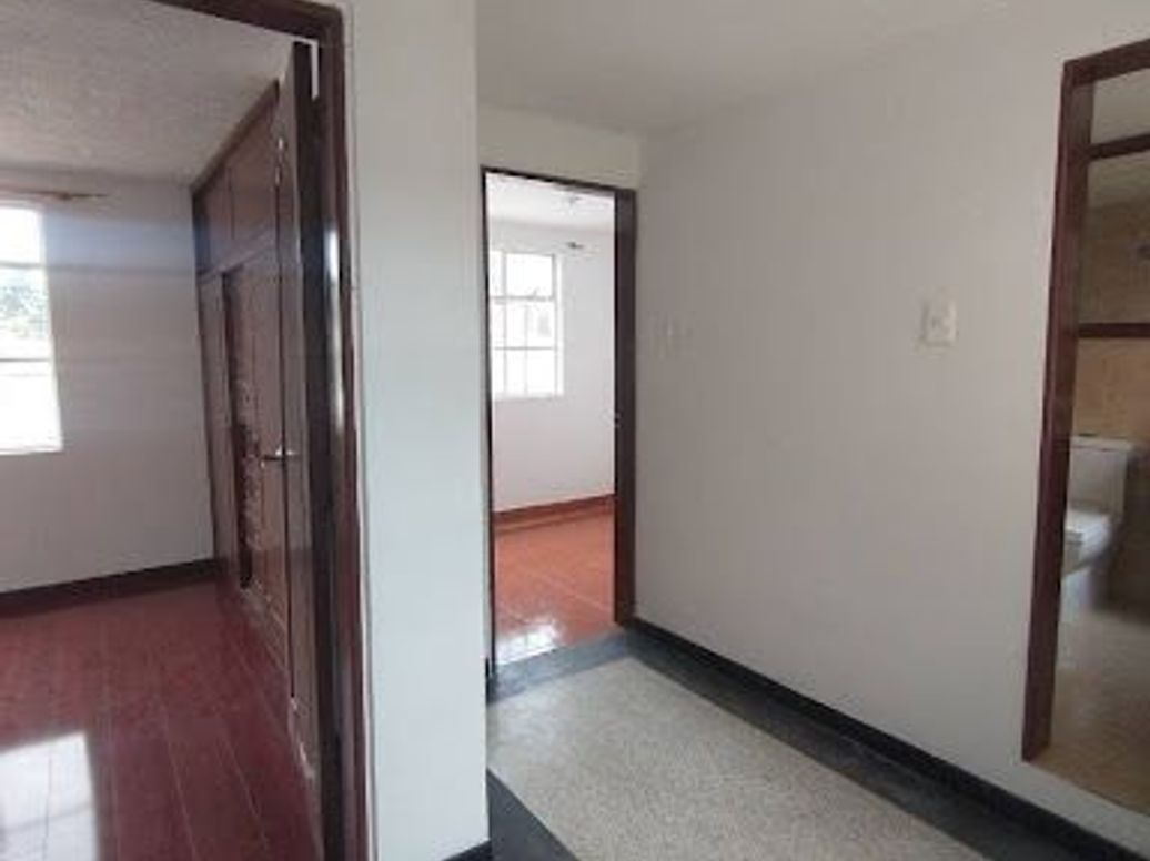 Casa de 9 alcobas en venta en Quinta Ramos, Bogotá, 406 m² · foto 18 de 20