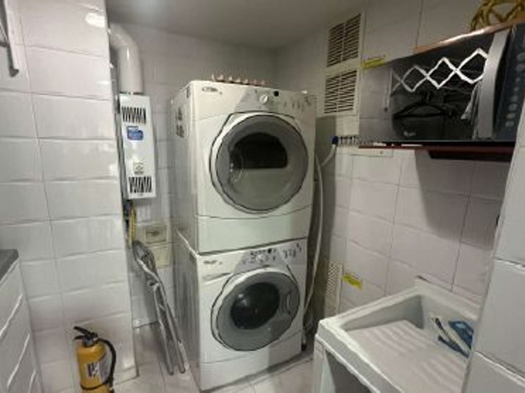Apartamento de 3 alcobas en venta en Las Acasias, Bogotá, 109 m² · foto 11 de 19