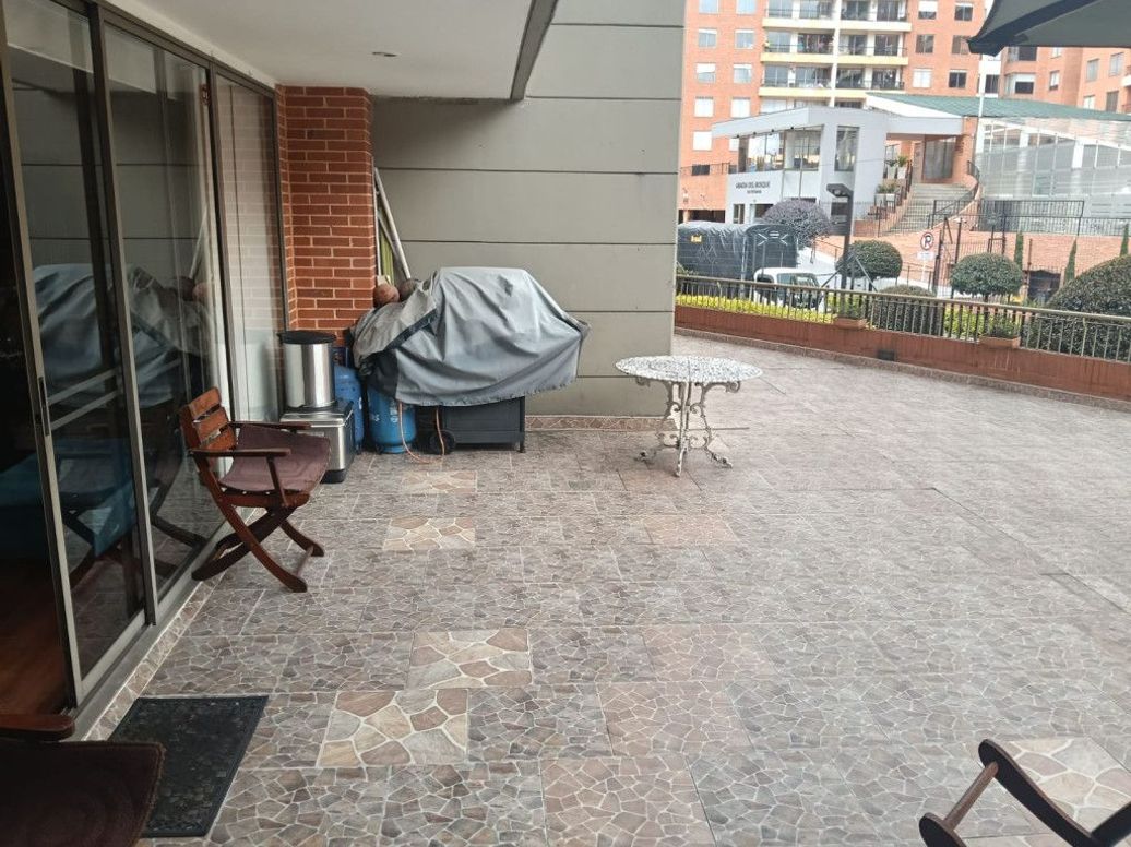 Apartamento de 3 alcobas en venta en Lisboa, Bogotá, 293 m² · foto 3 de 20