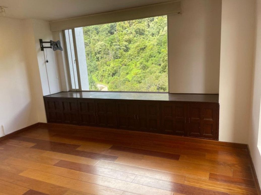 Apartamento de 4 alcobas en venta en Chico Norte Et. Ii, Bogotá, 200 m² · foto 8 de 19
