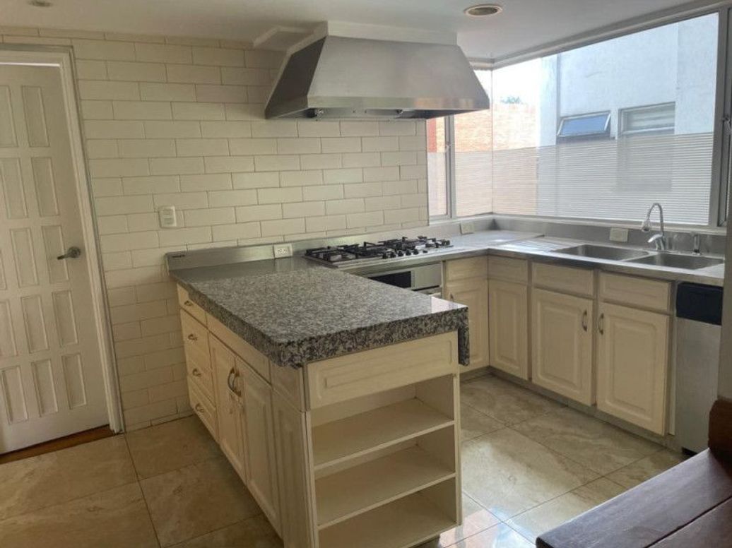 Apartamento de 4 alcobas en venta en Chico Norte Et. Ii, Bogotá, 200 m² · foto 6 de 19