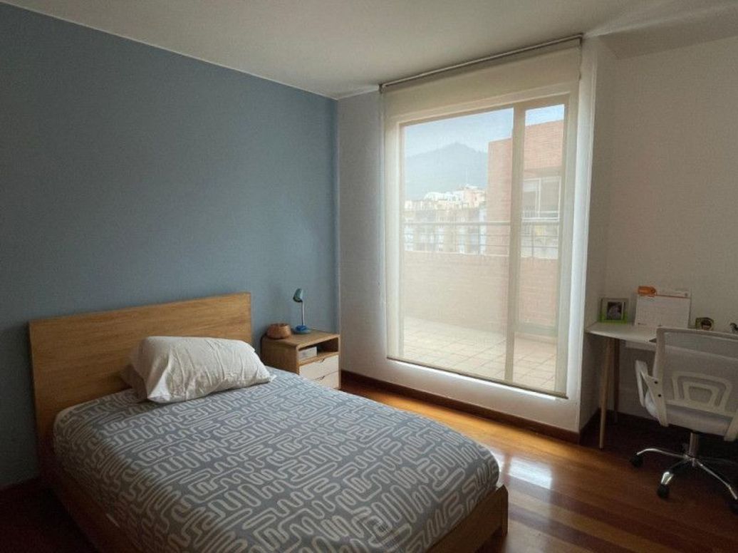 Apartamento de 3 alcobas en venta en Santa Barbara Occidental, Bogotá, 205 m² · foto 17 de 20