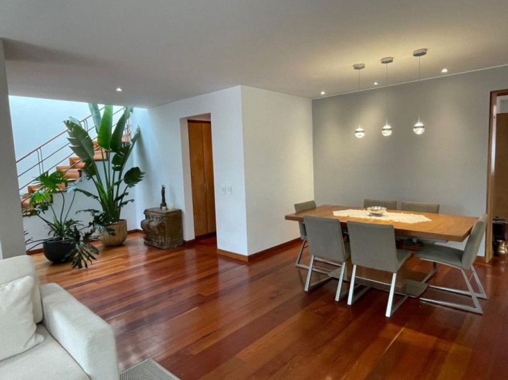 Apartamento de 3 alcobas en venta en Santa Barbara Occidental, Bogotá, 205 m² · foto 5 de 20