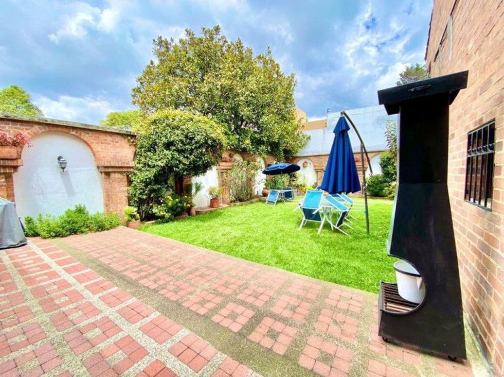 Casa de 4 alcobas en venta en Santa Ana Oriental, Bogotá, 493 m² · foto 3 de 16