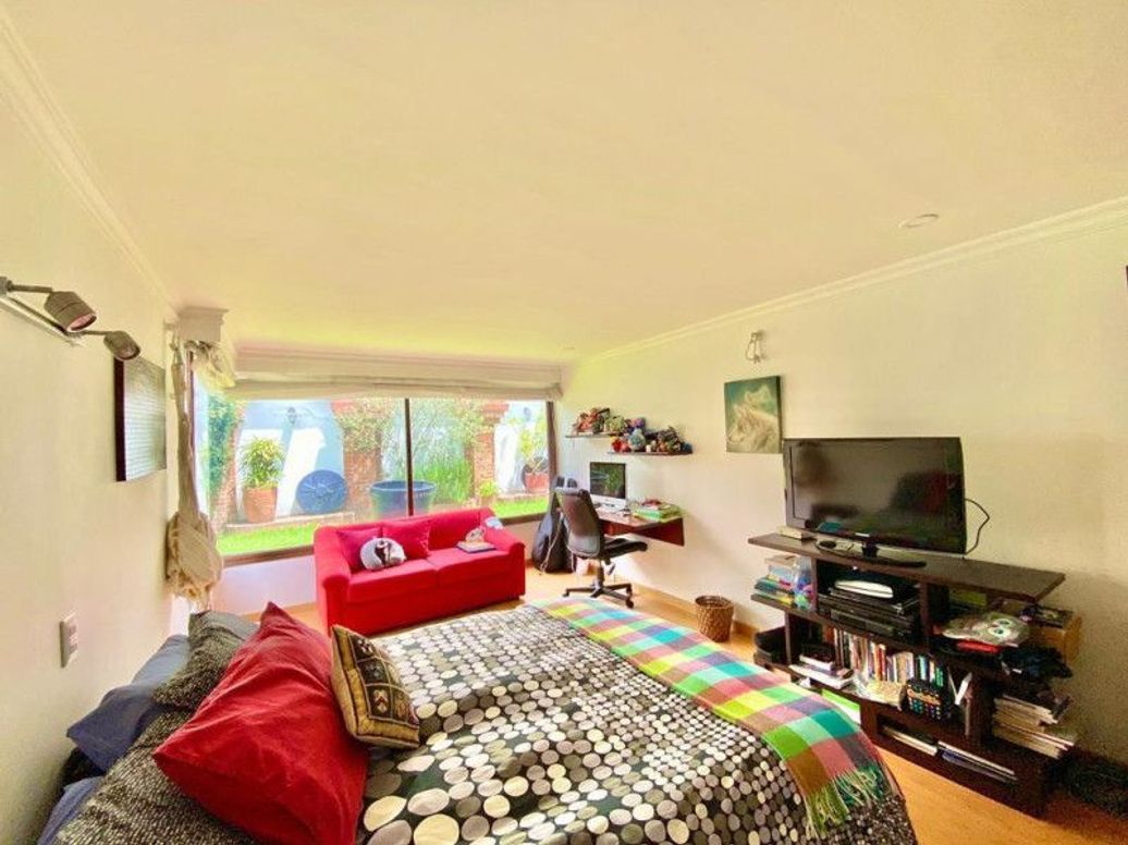 Casa de 4 alcobas en venta en Santa Ana Oriental, Bogotá, 493 m² · foto 11 de 16