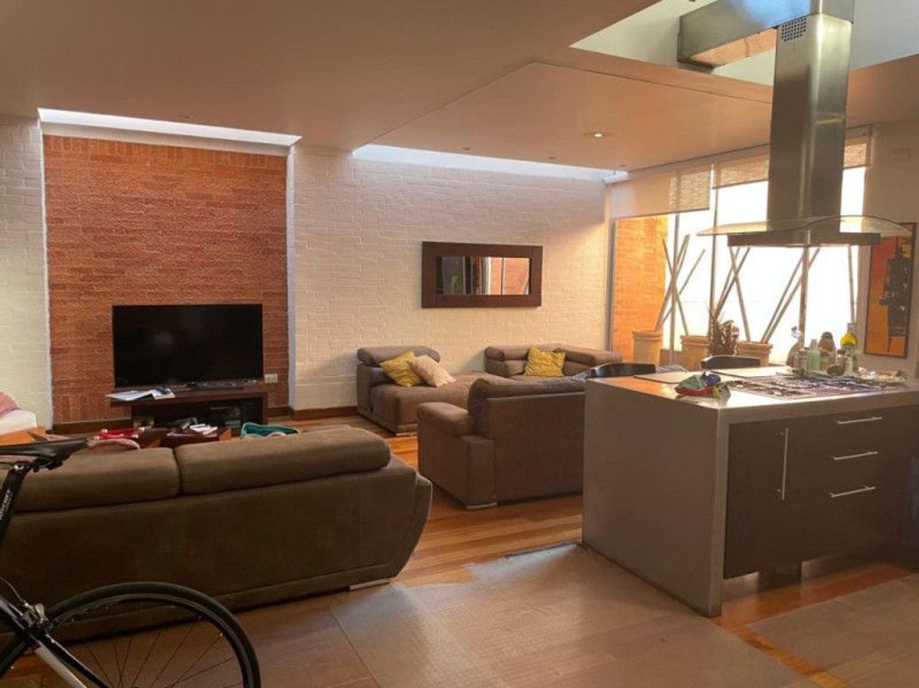 Apartamento de 2 alcobas en venta en Santa Ana Oriental, Bogotá, 151 m² · foto 2 de 20