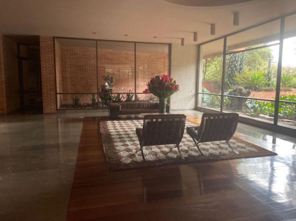 Apartamento de 3 alcobas en arriendo en Los Rosales, Bogotá, 210 m² · foto 12 de 18