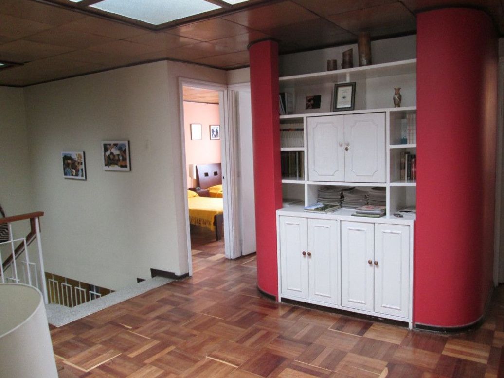 Casa de 7 alcobas en venta en Estoril, Bogotá, 387 m² · foto 9 de 20