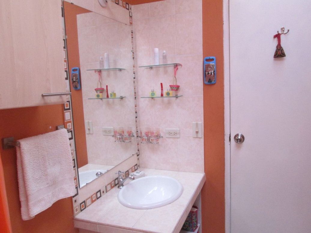 Casa de 7 alcobas en venta en Estoril, Bogotá, 387 m² · foto 11 de 20