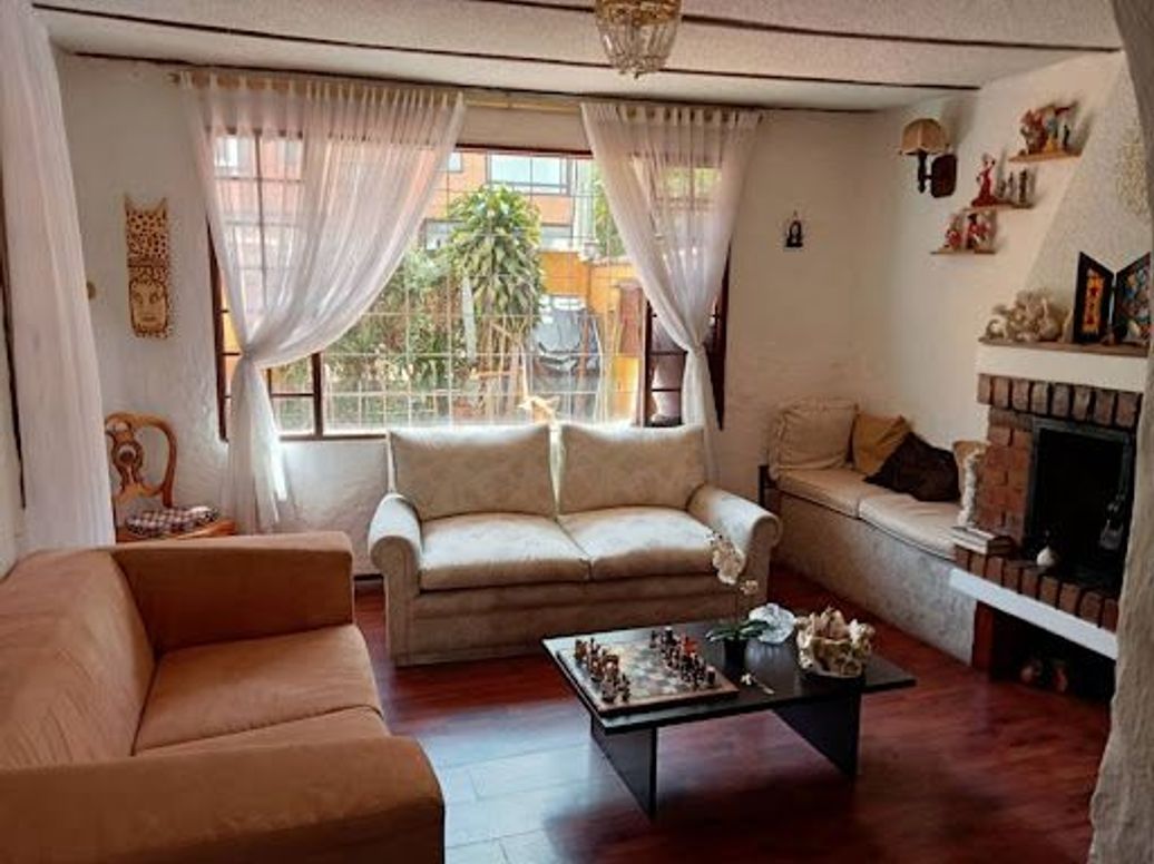 Casa de 4 alcobas en venta en Cedritos, Bogotá, 140 m² · foto 2 de 19