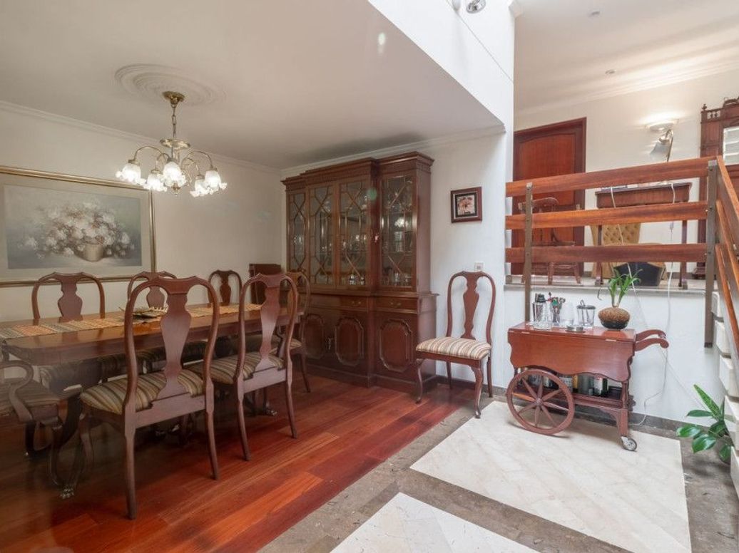 Casa de 4 alcobas en venta en Santa Barbara Central, Bogotá, 385 m² · foto 4 de 20