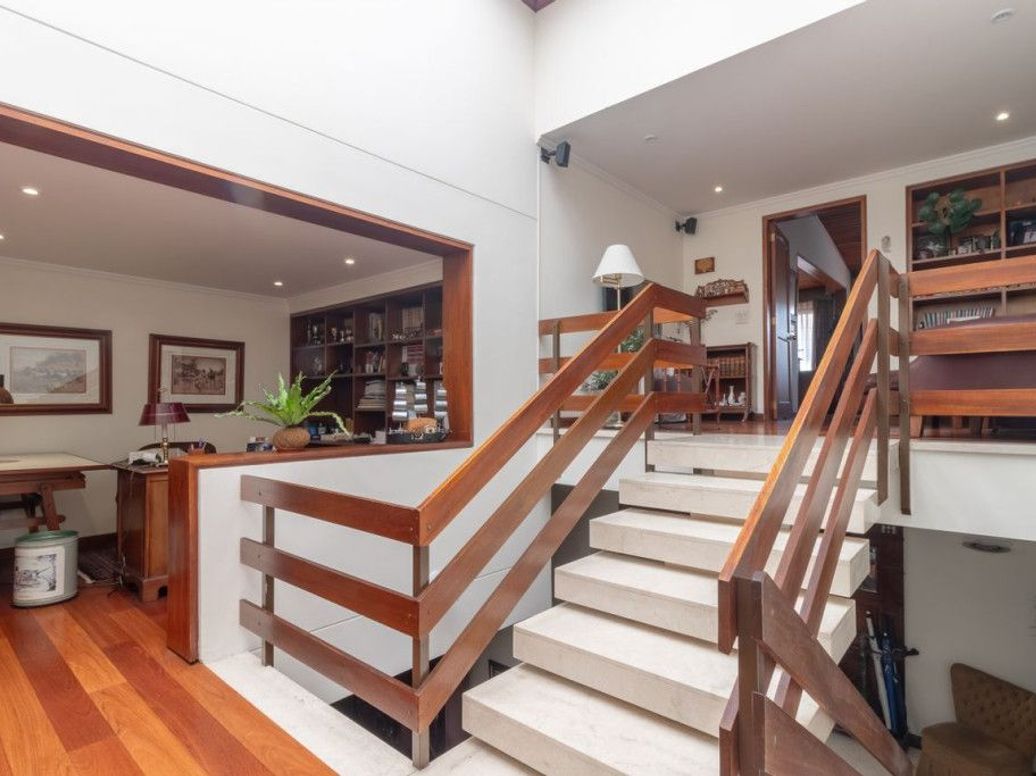 Casa de 4 alcobas en venta en Santa Barbara Central, Bogotá, 385 m² · foto 8 de 20