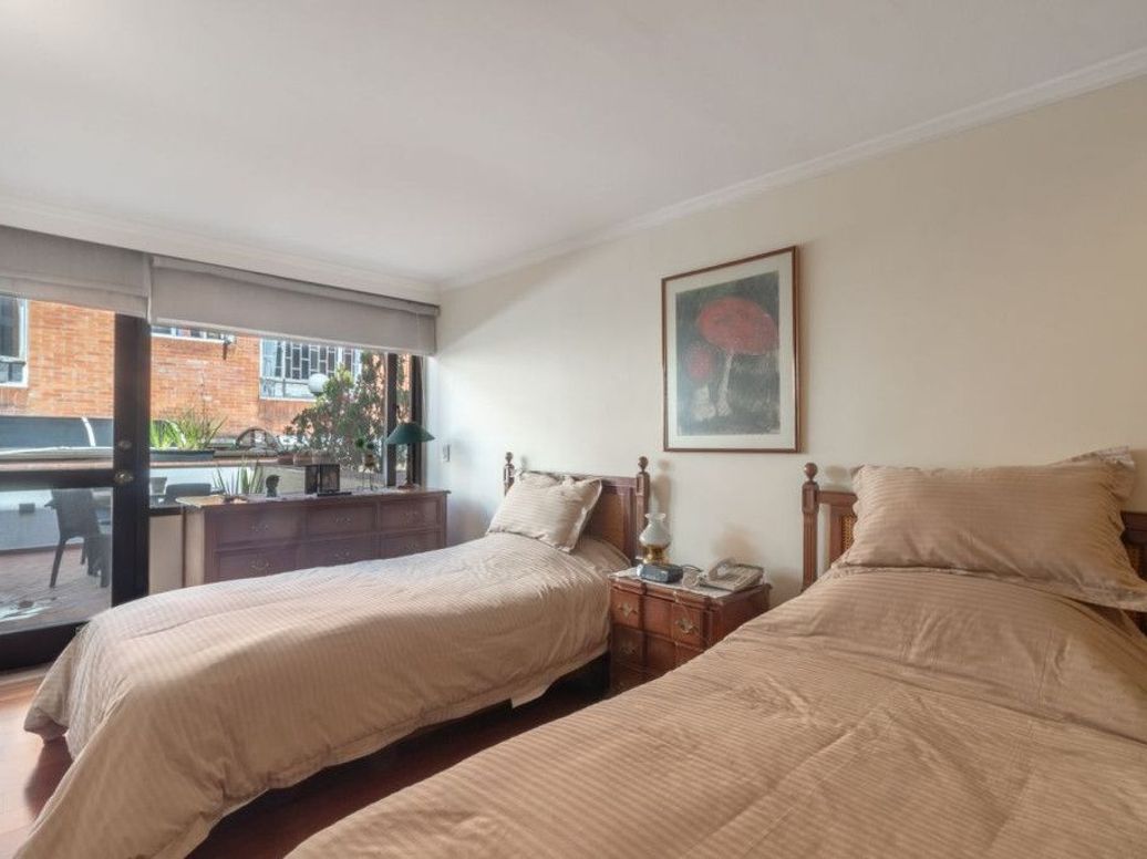 Casa de 4 alcobas en venta en Santa Barbara Central, Bogotá, 385 m² · foto 11 de 20