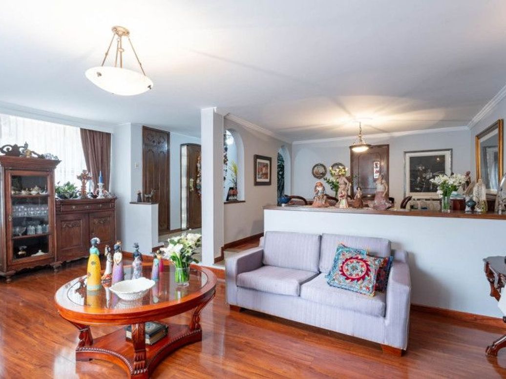 Casa de 4 alcobas en venta en Santa Barbara Central, Bogotá, 170 m² · foto 7 de 20