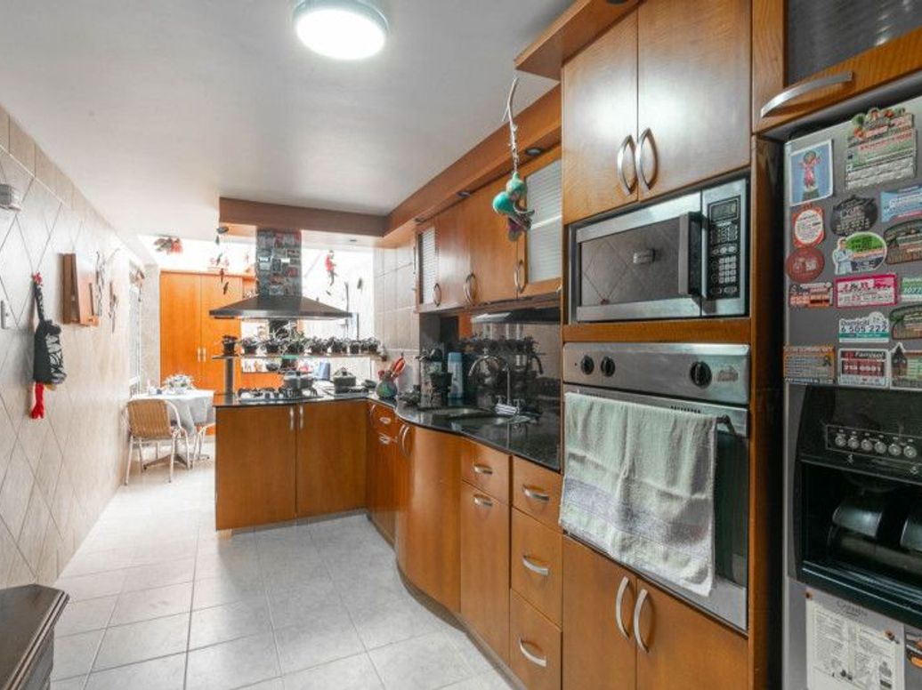 Casa de 4 alcobas en venta en Santa Barbara Central, Bogotá, 170 m² · foto 6 de 20