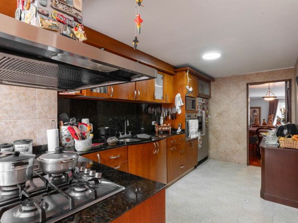Casa de 4 alcobas en venta en Santa Barbara Central, Bogotá, 170 m² · foto 5 de 20