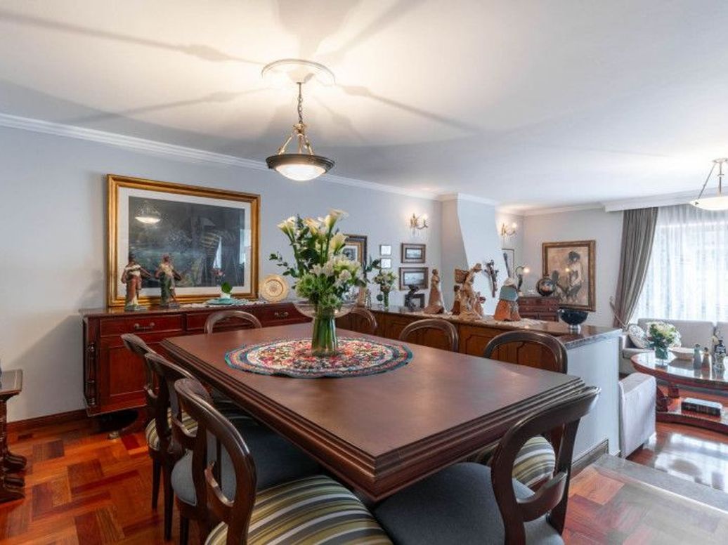 Casa de 4 alcobas en venta en Santa Barbara Central, Bogotá, 170 m² · foto 4 de 20