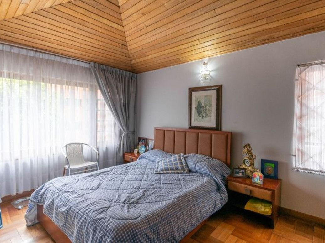 Casa de 4 alcobas en venta en Santa Barbara Central, Bogotá, 170 m² · foto 16 de 20