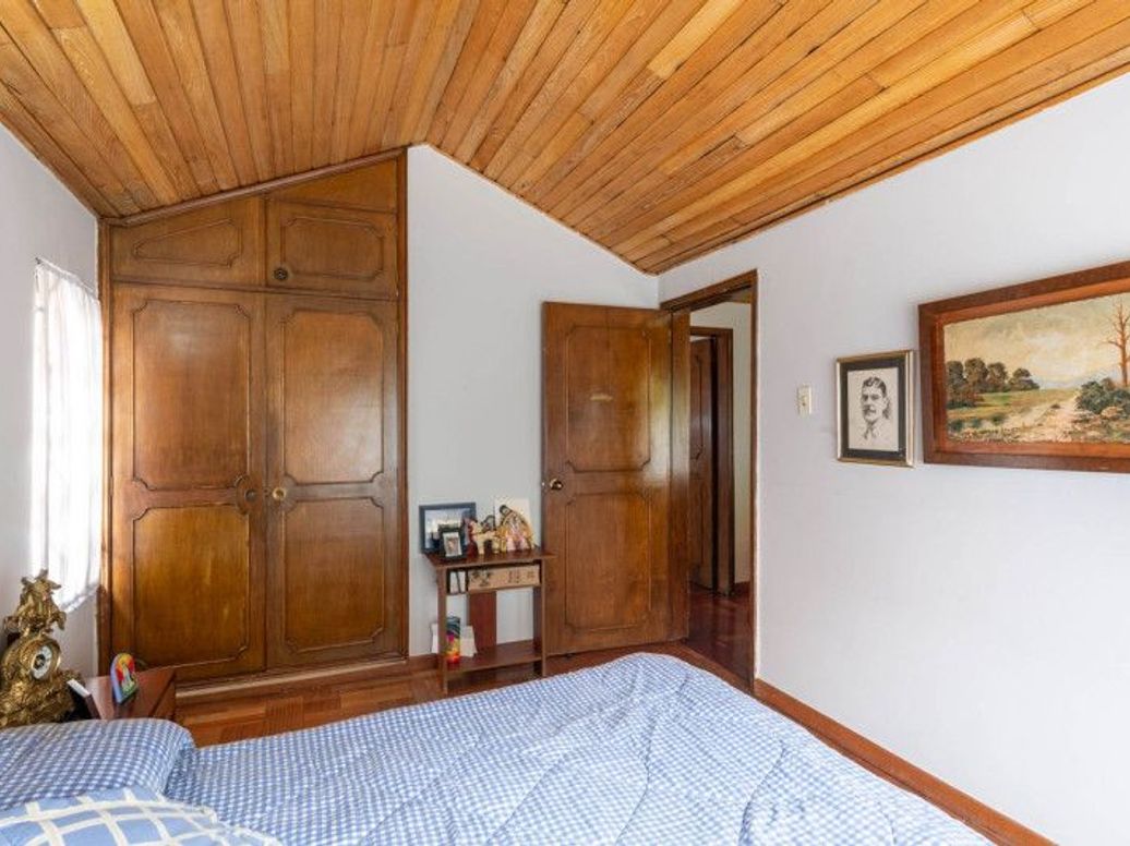 Casa de 4 alcobas en venta en Santa Barbara Central, Bogotá, 170 m² · foto 17 de 20