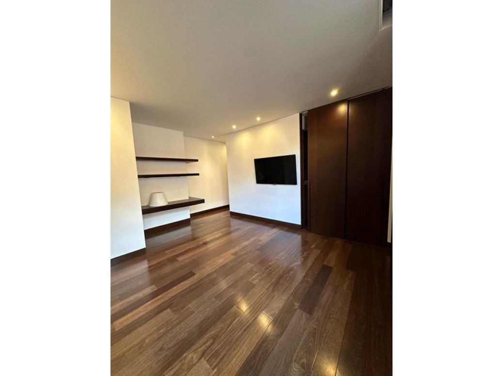 Apartamento de 3 alcobas en venta en Chicó Reservado, Bogotá, 303 m² · foto 14 de 20