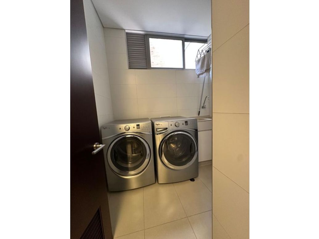 Apartamento de 3 alcobas en venta en Chicó Reservado, Bogotá, 303 m² · foto 15 de 20