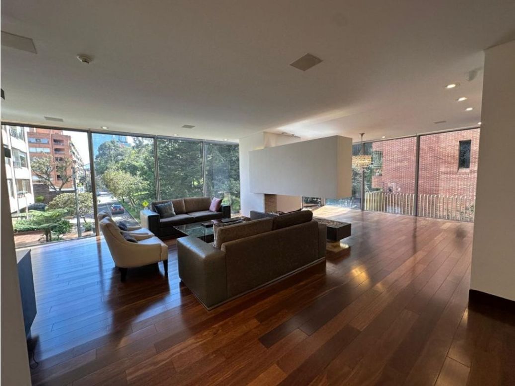 Apartamento de 3 alcobas en venta en Chicó Reservado, Bogotá, 303 m² · foto 4 de 20