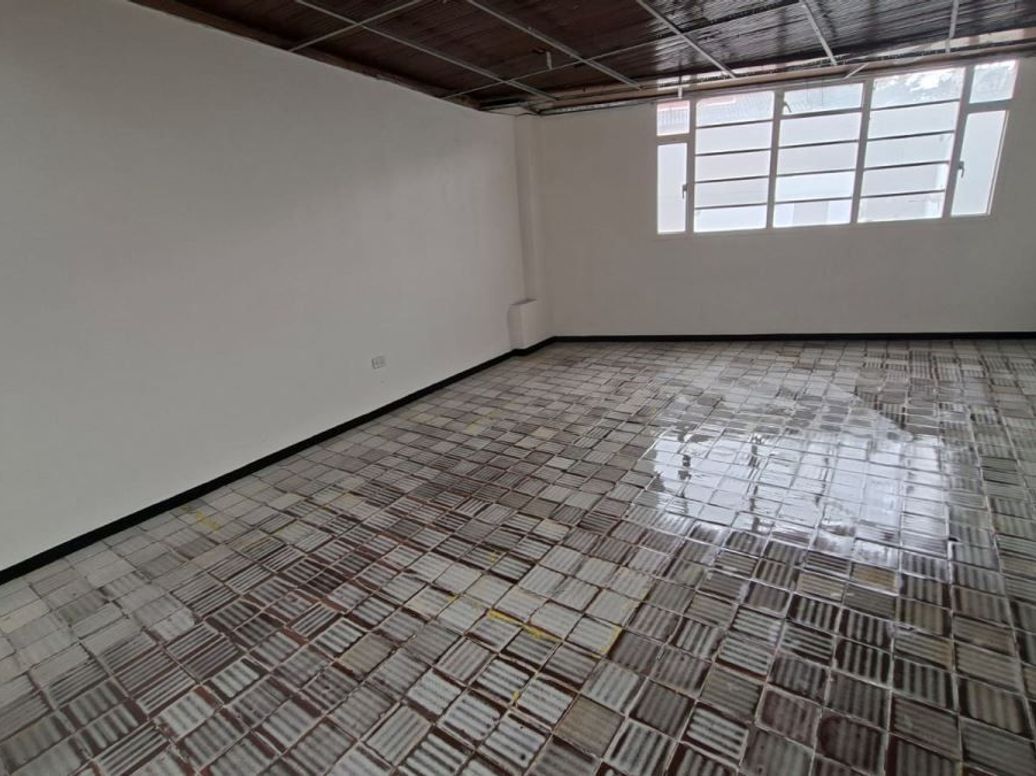 Casa de 13 alcobas en venta en Villa Luz, Bogotá, 600 m² · foto 15 de 15