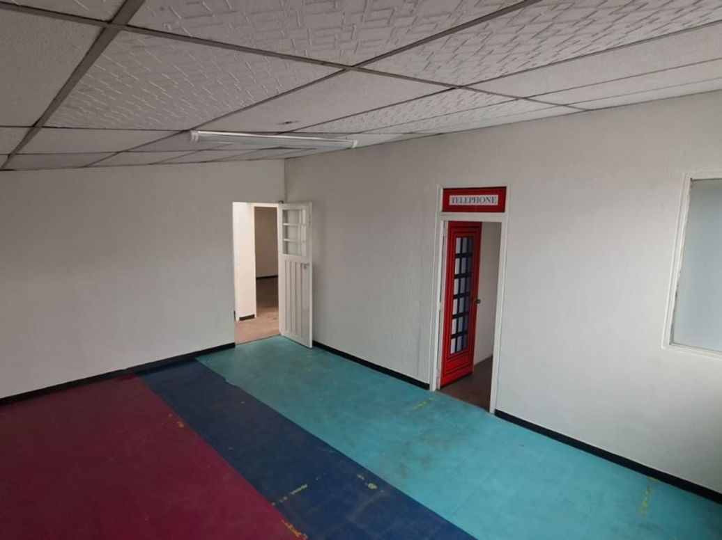 Casa de 13 alcobas en venta en Villa Luz, Bogotá, 600 m² · foto 10 de 15