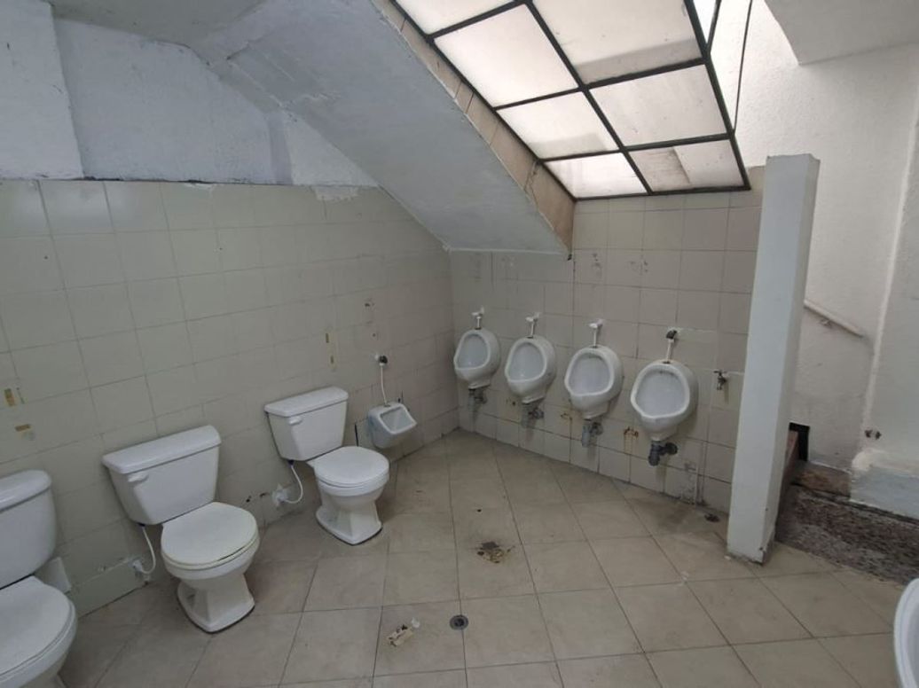 Casa de 13 alcobas en venta en Villa Luz, Bogotá, 600 m² · foto 5 de 15