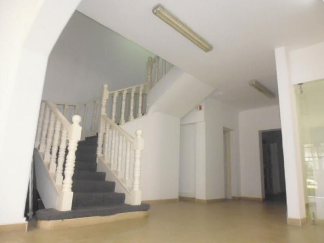 Casa de 13 alcobas en venta en Quinta Camacho, Bogotá, 626 m² · foto 2 de 20