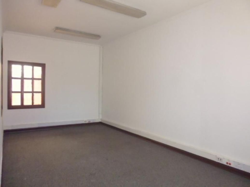 Casa de 13 alcobas en venta en Quinta Camacho, Bogotá, 626 m² · foto 7 de 20